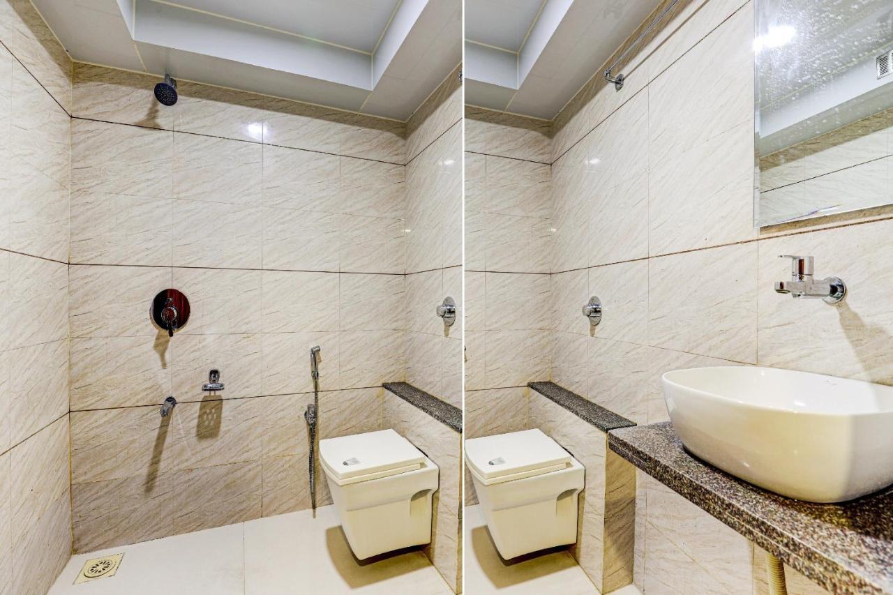 Oyo 77491 Hotel Shreenath Valsad Екстер'єр фото